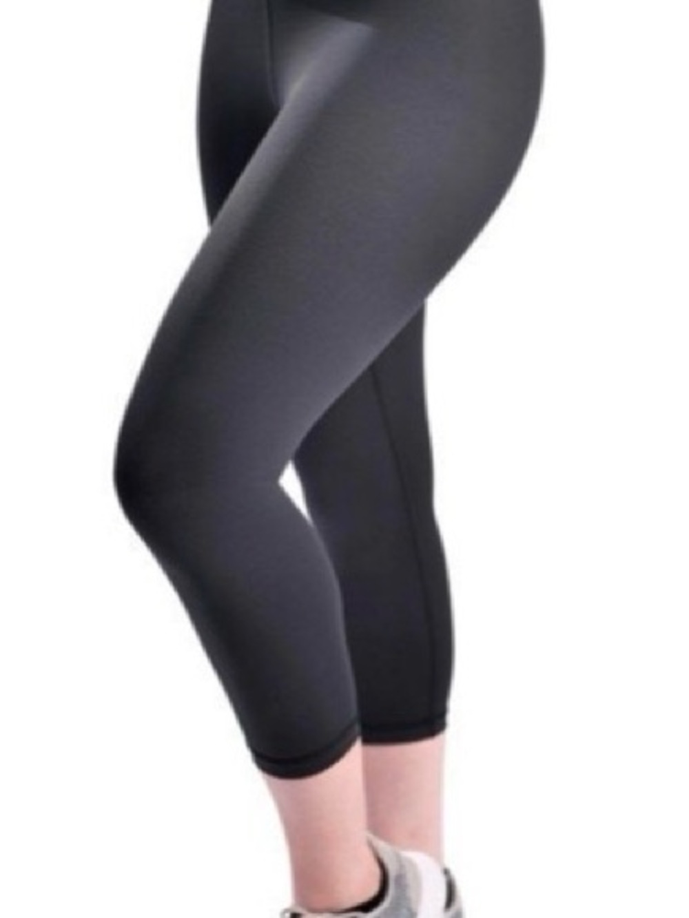 Classic Black Women's Capri Leggings - New w Tags